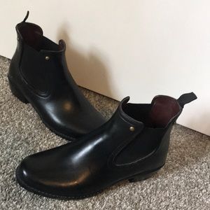 Wano Nano black rain boots